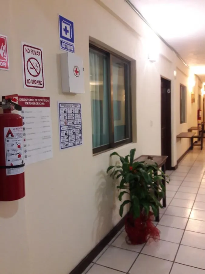 Alme Hostel Playa del Carmen 0*,